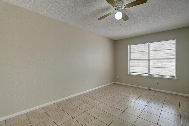 Building Photo - 5225 Bonham St