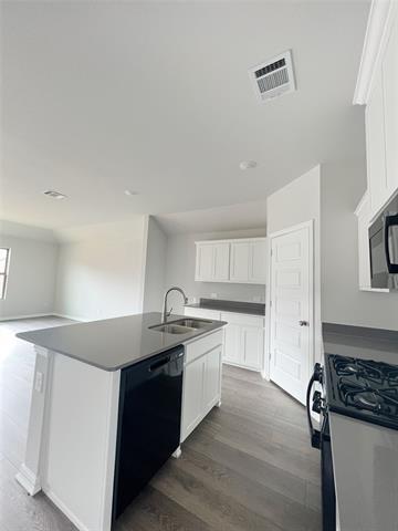 Building Photo - 553 Meadow Run Dr