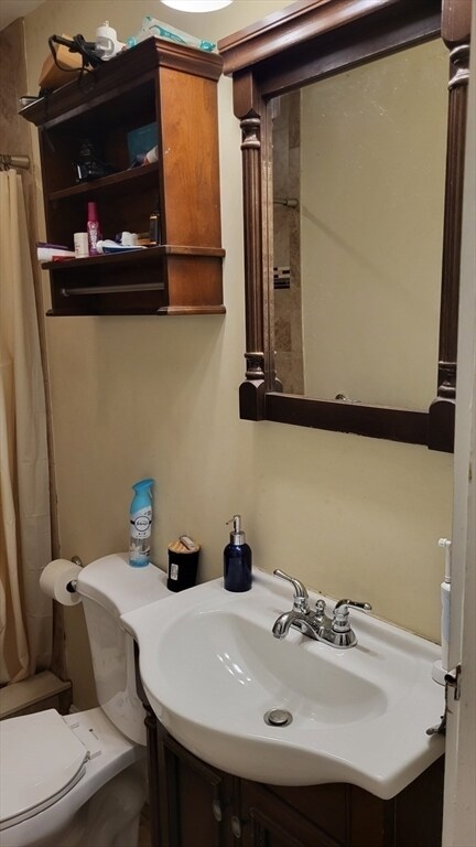 Building Photo - 12 Linden St