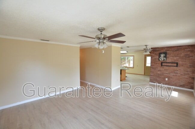 Building Photo - 541 Carey Pl