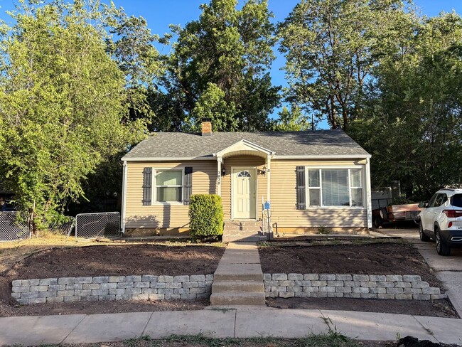 Building Photo - 3870 Oram Cir