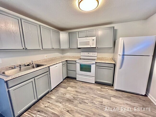 Building Photo - 1016 Magnolia St