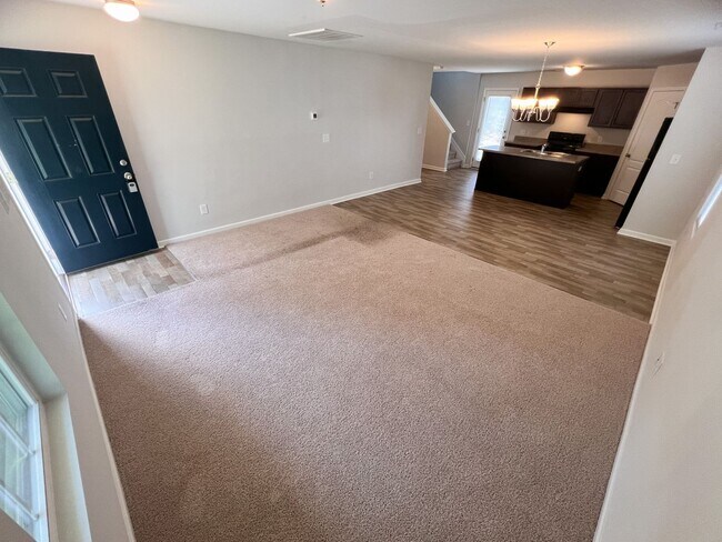 Building Photo - Gorgeous 3 bedroom, 2 1/2 bathroom two-story home in Winston Salem