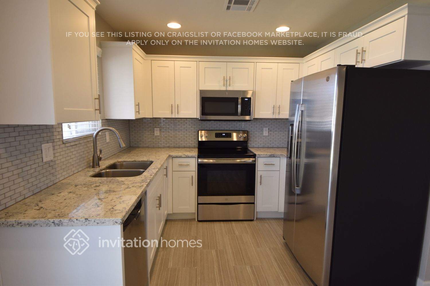Building Photo - 1222 W Hermosa Dr