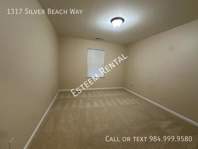 Building Photo - 1317 Silver Beach Way
