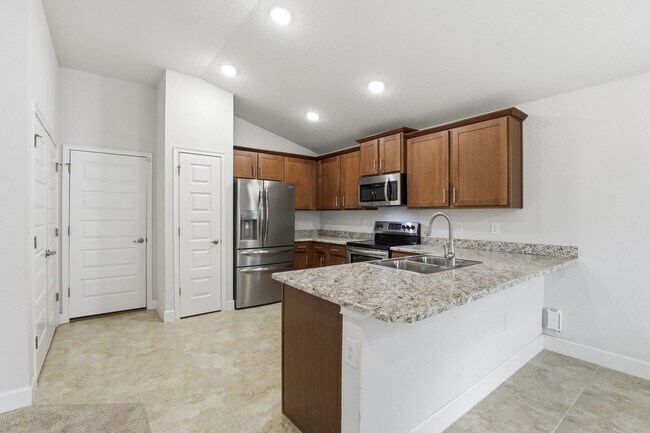 Building Photo - Newer Home in Alachua's Savannah Station