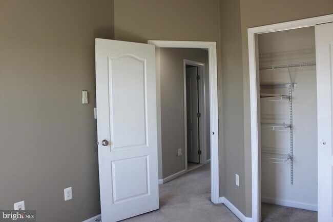 Building Photo - 23261 Carters Meadow Terrace