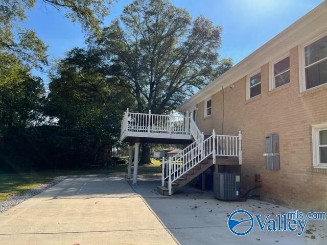 Building Photo - 400 NW Forrest Pk Ct