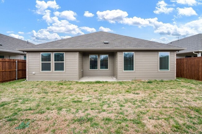 Building Photo - 1324 Stuarts Frst Dr