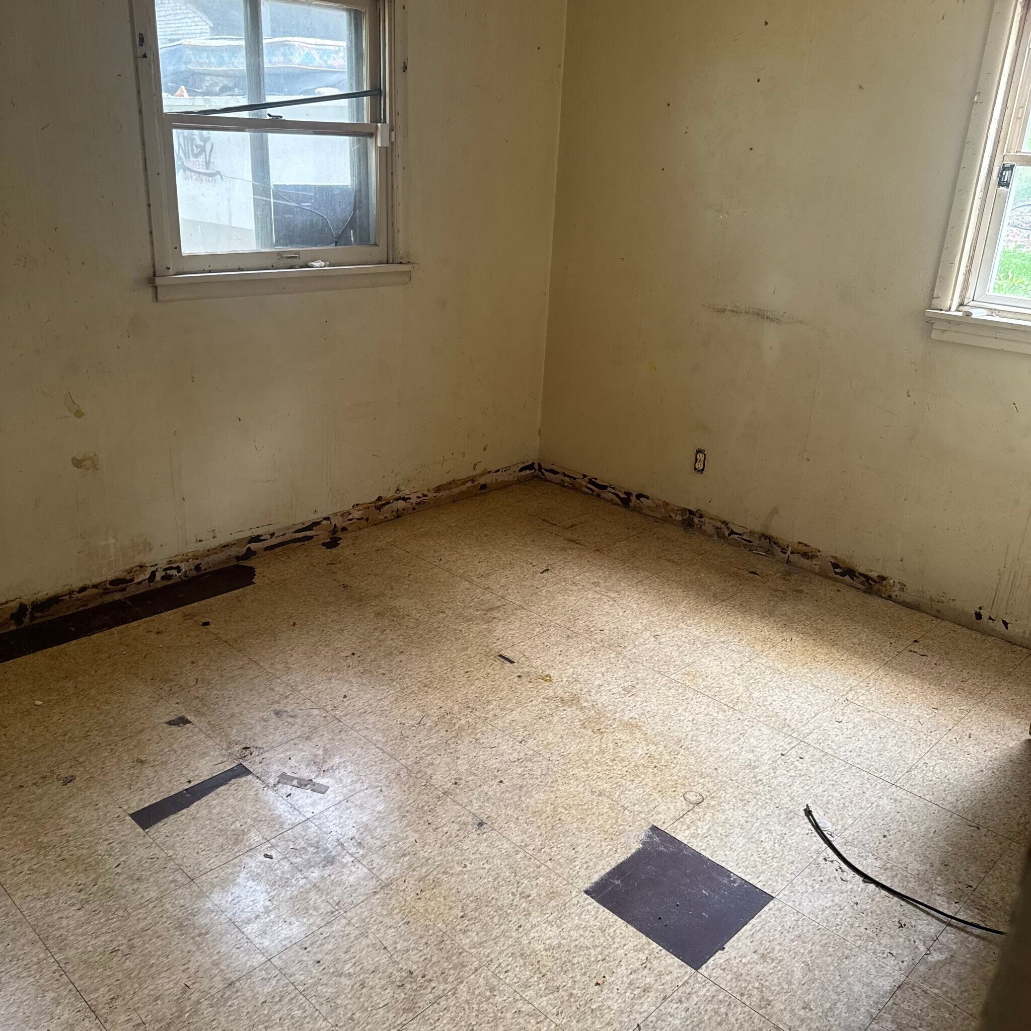 Building Photo - 4331 Rozier Dr