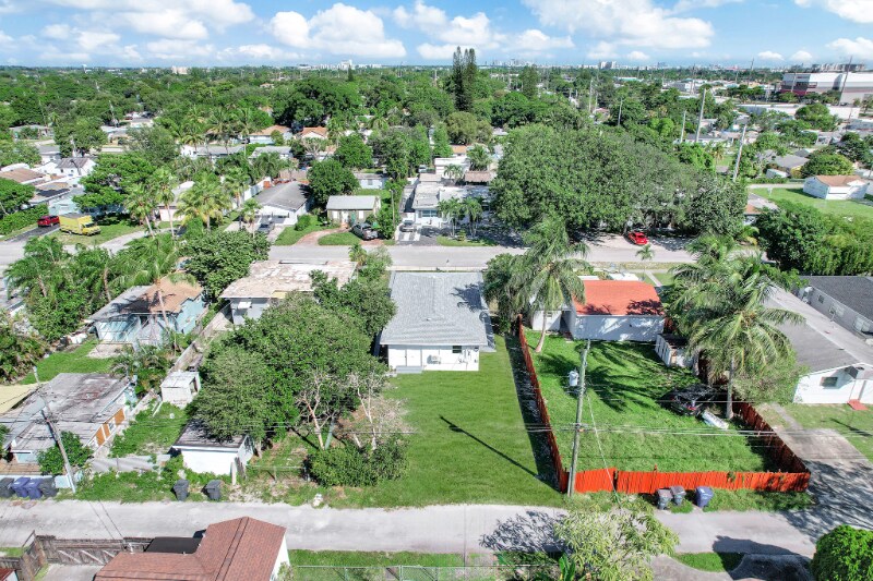 Building Photo - 2212 Roosevelt St