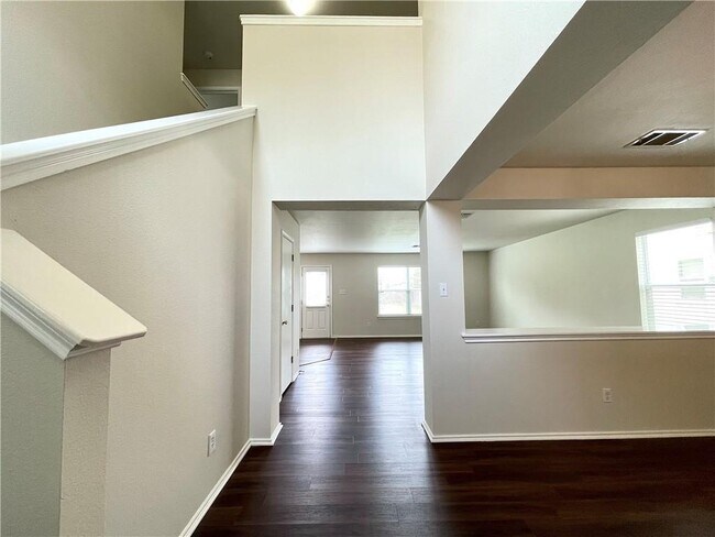 Building Photo - 18120 Topsail St