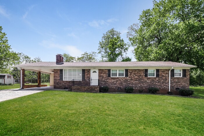 Primary Photo - 5160 Largo Dr