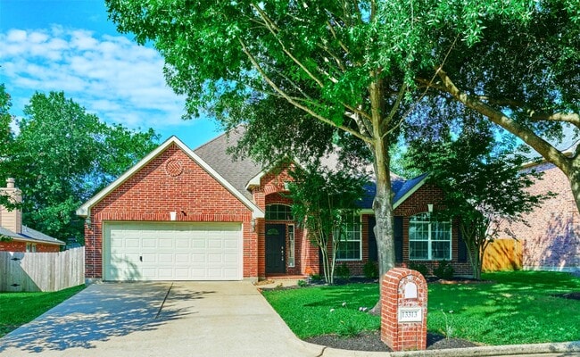 Primary Photo - 13313 Enchanted Way