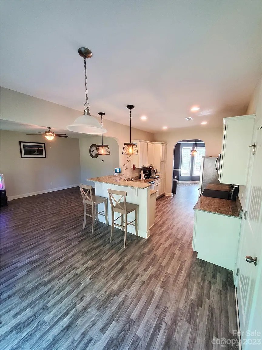 Building Photo - 77 Chaparral Trl