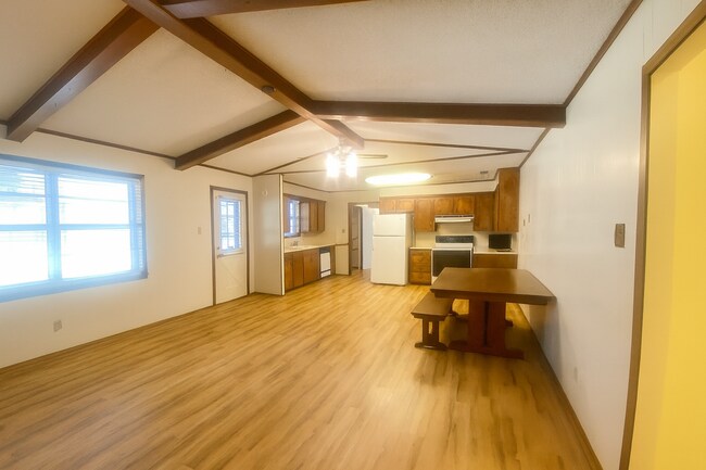 Building Photo - 953 Co Rd 2774