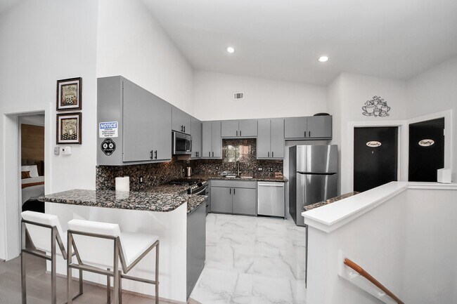 Building Photo - 9715 Riddlewood Ln