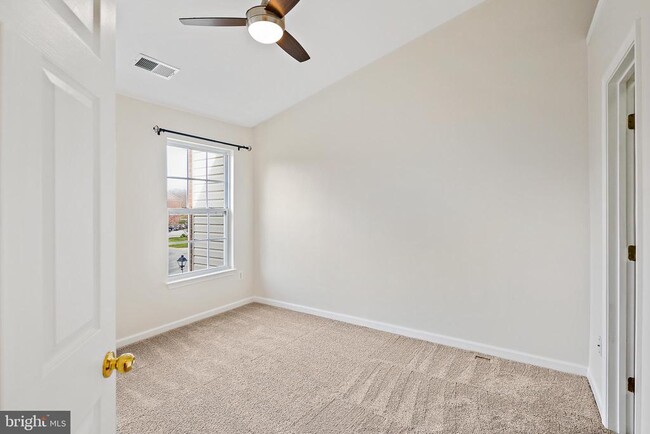 Building Photo - 9939 Fragrant Lilies Way