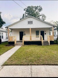 Building Photo - 1938 Starnes St