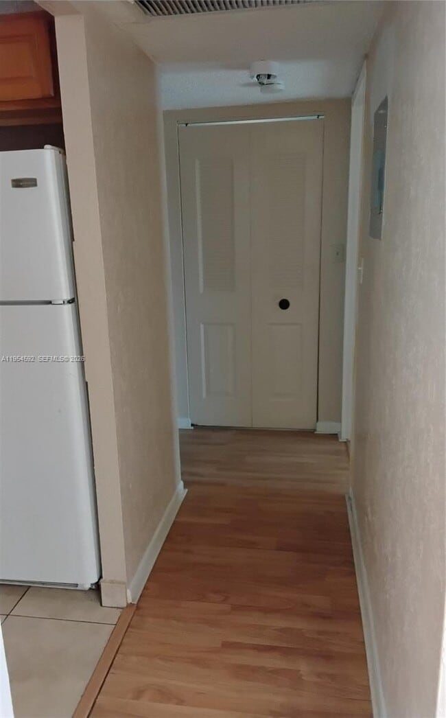 Building Photo - 5901 Washington St