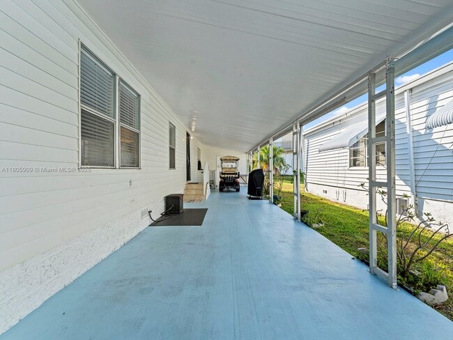 Building Photo - 806 S Jade Dr