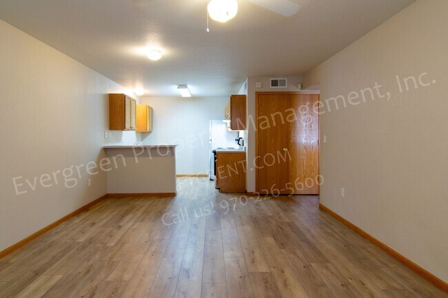 Building Photo - Amazing 2 Bedroom on City Park!