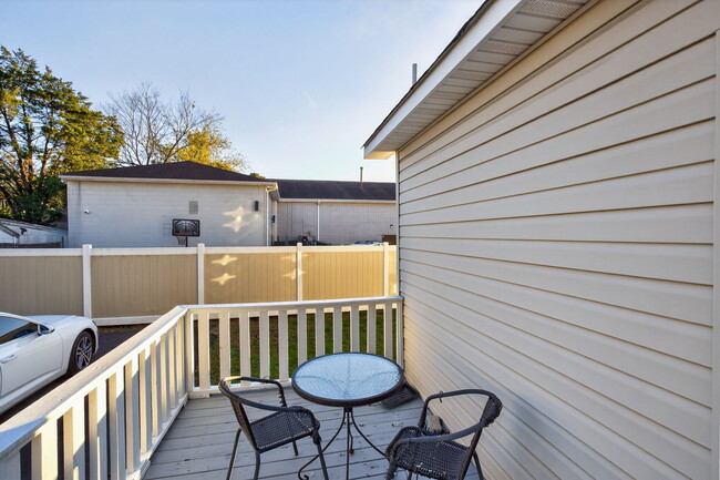 Building Photo - 2818 Tidewater Dr