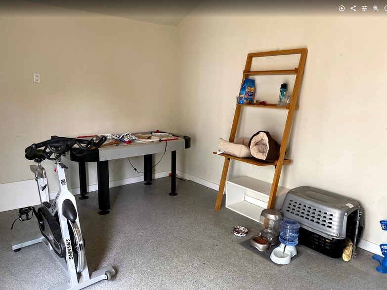 Building Photo - 3344 Virginia Ave