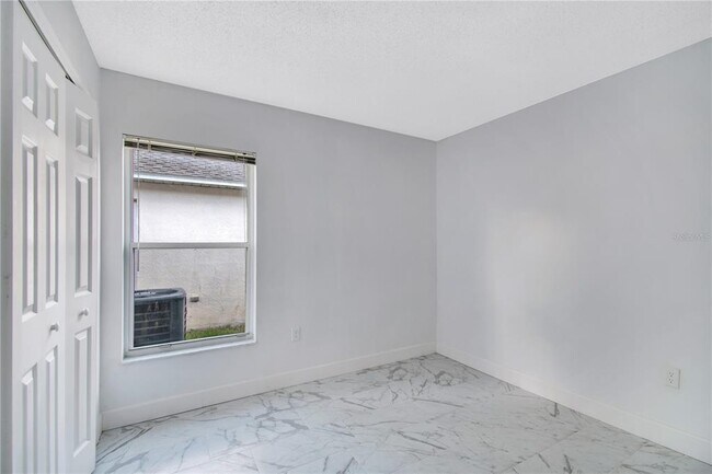 Building Photo - 236 Langham Dr