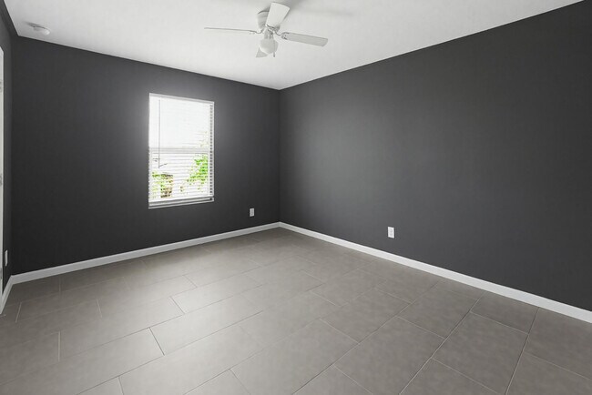 Building Photo - 6815 W Encinas Ln