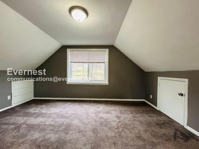 Building Photo - 763 Shaw Ave