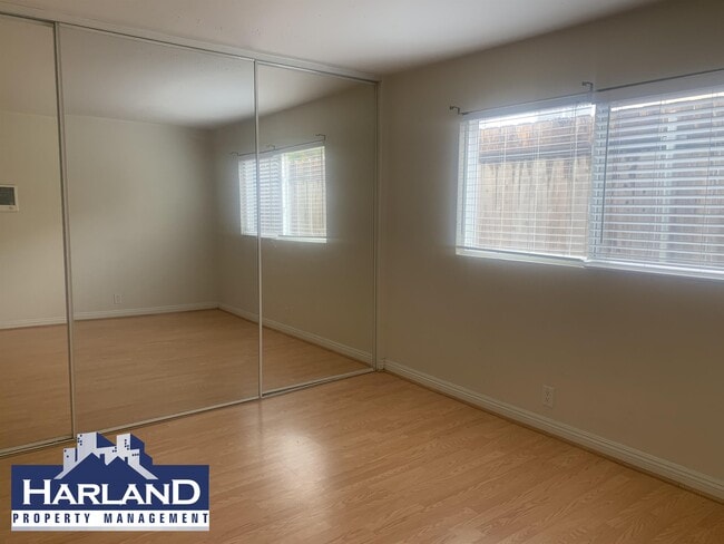 Building Photo - 4146 Hamilton St