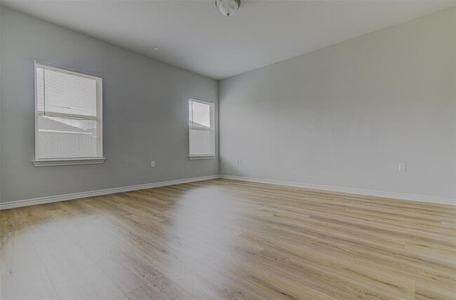 Building Photo - 1311 Hazleton Cove