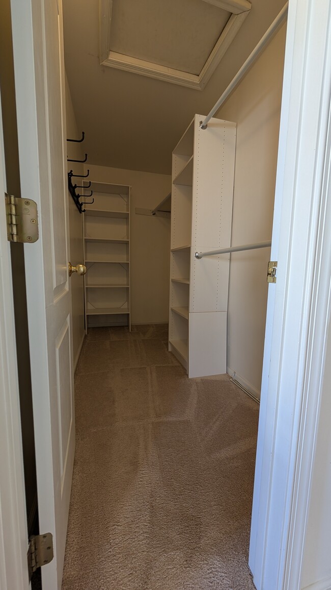 Master Closet - 5115 Higgins Dr