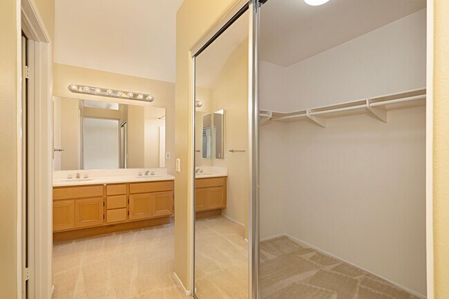 Building Photo - Scripps Ranch Single Family House