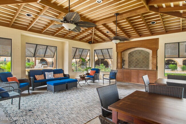 Building Photo - 4300 S Beach Pkwy
