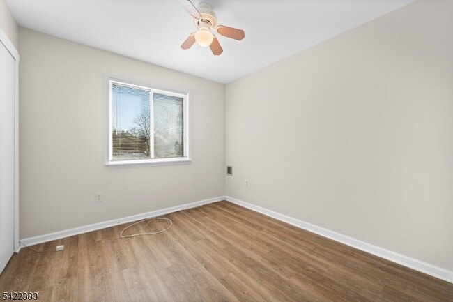 Building Photo - 62 Eton Way