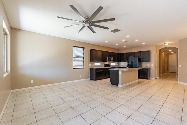 Building Photo - 41391 W Williams Way