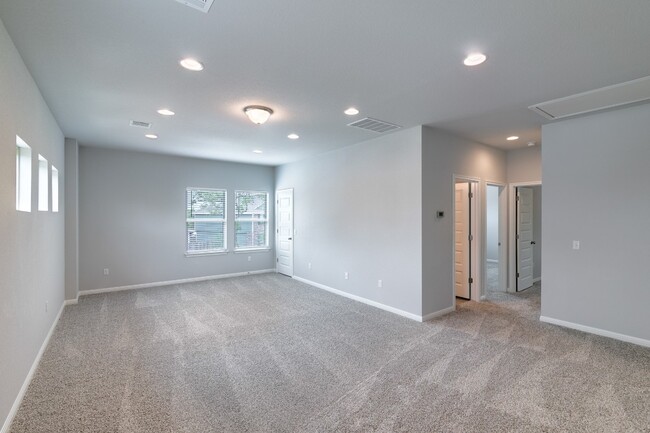 Building Photo - 124 Driftwood Hills Way