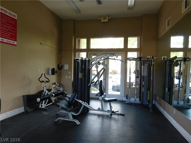 Building Photo - 3965 Palm Beach St