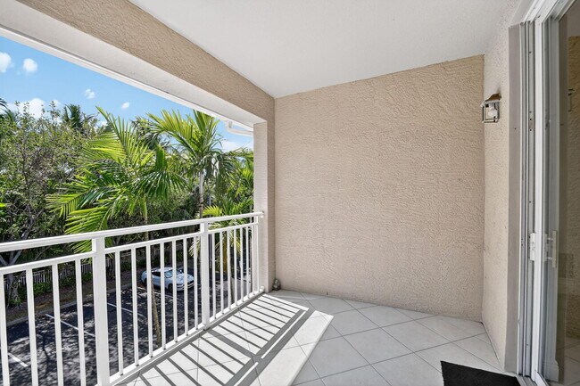 Building Photo - 6511 Emerald Dunes Dr