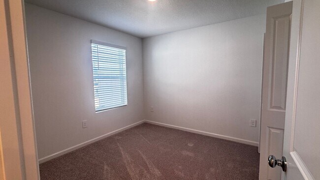 Building Photo - 4957 SW 83rd Pl