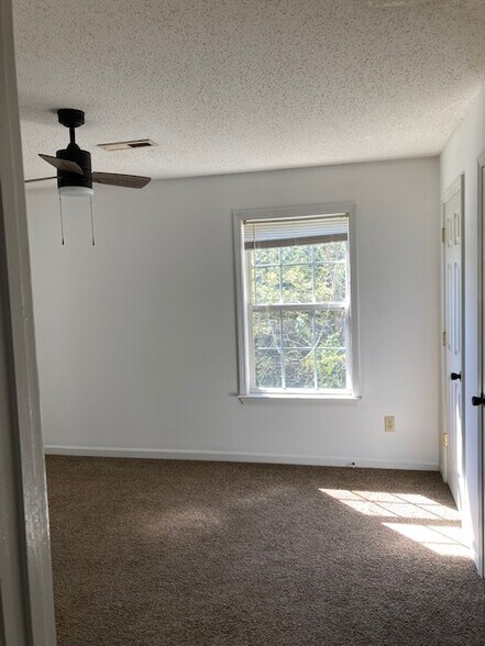 bedroom 2 - 633 Wilderness Trl
