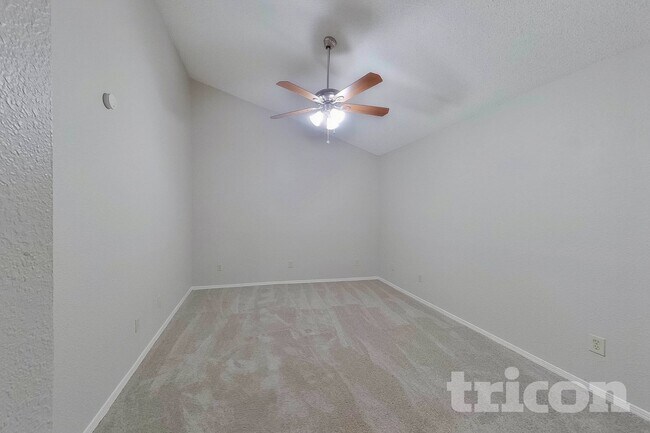 Building Photo - 806 Gable Ave