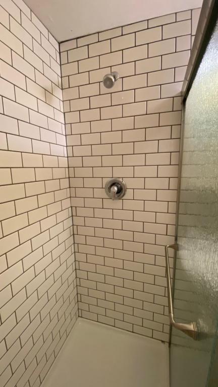 Building Photo - 9229 Main St