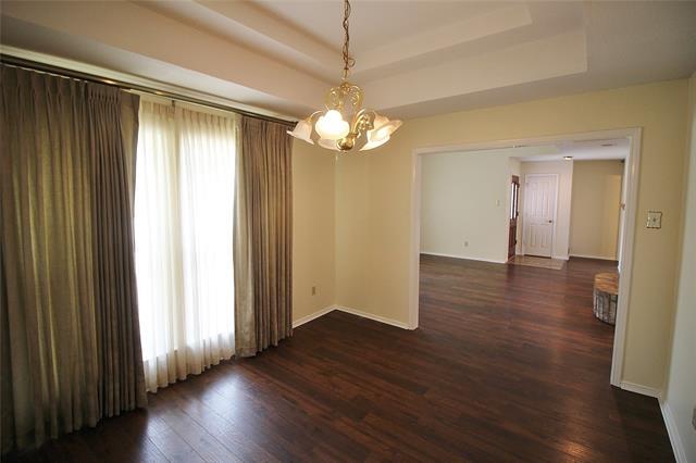 Building Photo - 906 Moore St