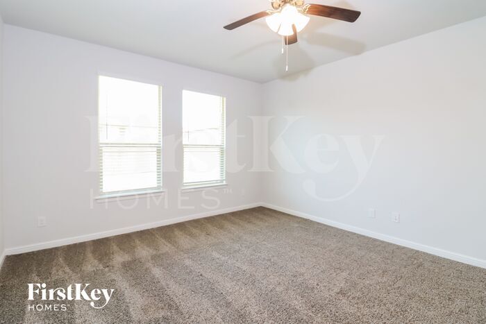 Building Photo - 131 Wagon Mound Dr