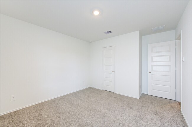 Building Photo - 2913 Misty Elm Ln