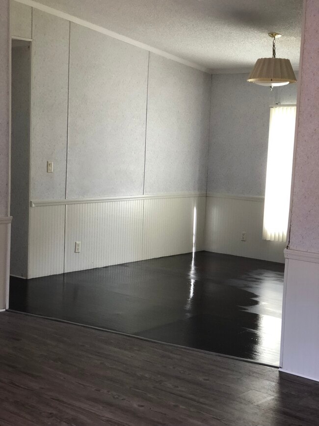 Building Photo - 6213 FL-47