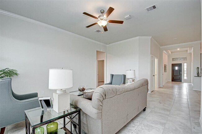 Building Photo - 1006 Warm Summer Dr